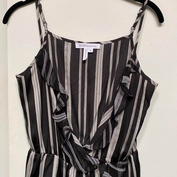 BCBGeneration black and white striped Romper size XS - Picture 4 of 11